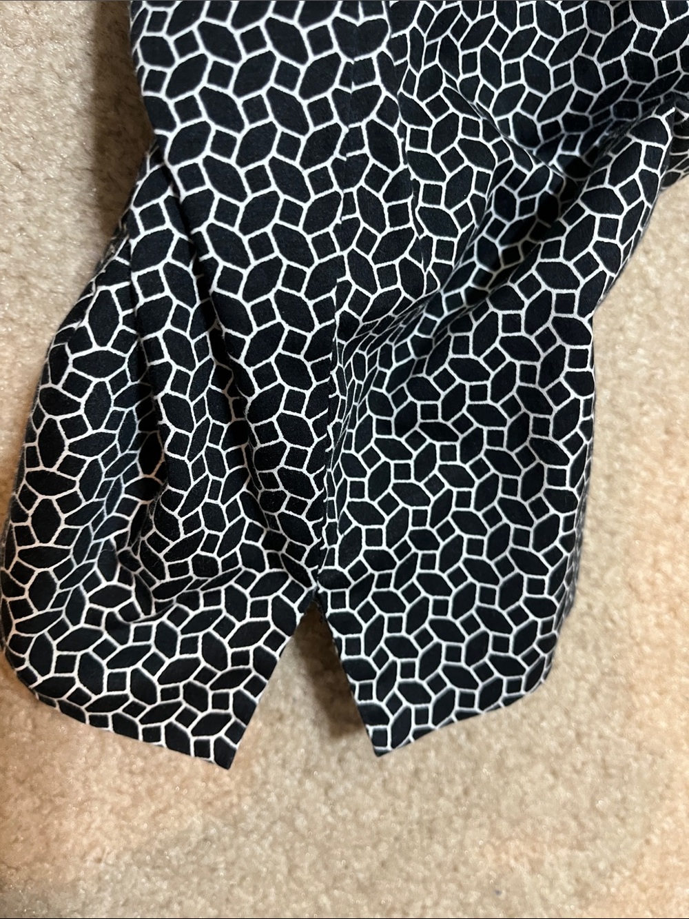 Talbots Black & White Geometric Stretch Pants Size 16 | Office to Resort Style - Picture 12 of 12